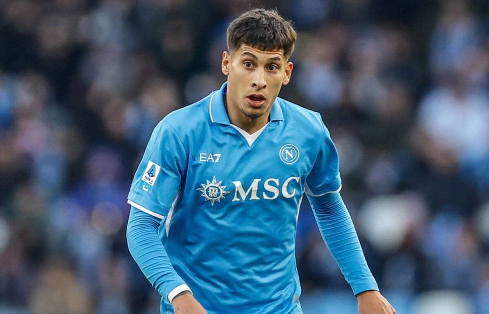 ナポリがウルグアイ代表DFオリベラと2030年まで契約延長…左SBのレギュラー