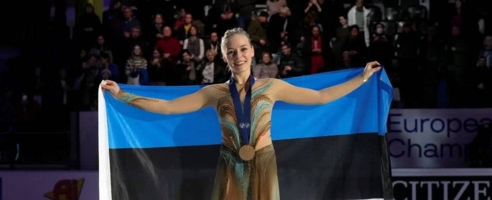 ペトロキナが歴史的快挙を達成！エストニア人として初の金メダル「まだ何が起こったのか理解できていない。ただただ衝撃」 | ISU欧州フィギュアスケート選手権2025 女子シングル レビュー