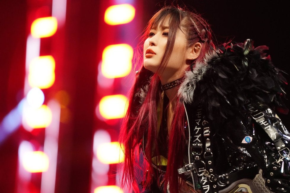 「身体能力すごすぎ」人気日本人女子レスラーが驚きの“連続ブリッジ”筋トレを披露…レジェンドレスラーを唸らせる脅威の柔軟性が話題