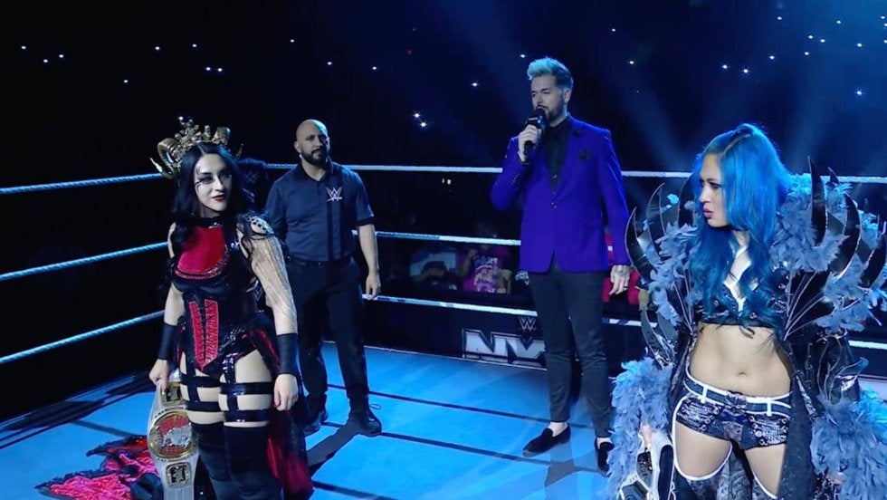 日本でも活躍した“盟友”美女レスラー同士の決戦は壮絶結末…“歴史的”王座統一も喜びは控えめ？ ファンも複雑「怪我が心配」