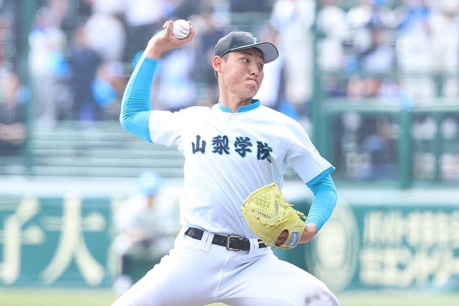 2年春”最速タイ152キロ！ 山梨学院の194センチ右腕・菰田が衝撃投球