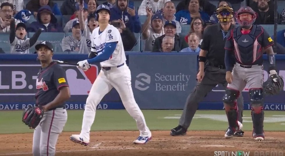 何故、そこに投げた…？ 大谷翔平、衝撃サヨナラ弾に“ドン引き”「被害者の会か」 初球被弾→相手バッテリー“棒立ち”「あれだけ注意しろと…」