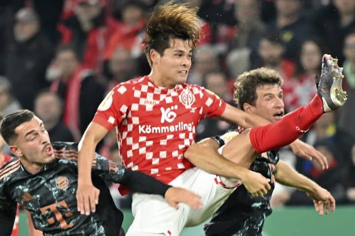 「謙虚すぎる」と叱咤されたところから始まった変化　佐野海舟がドイツで描く日本代表への成長曲線【現地発】