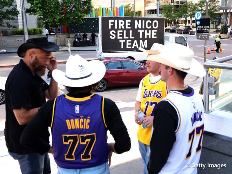 マブスGMが突如記者会見を開催…ドンチッチのトレードに言及「後悔はない」