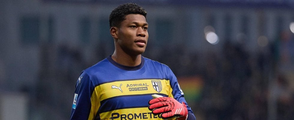 ユナイテッドはやはり鈴木彩艶が欲しい？ 64.6億円の契約解除金を支払って夏に獲得か？