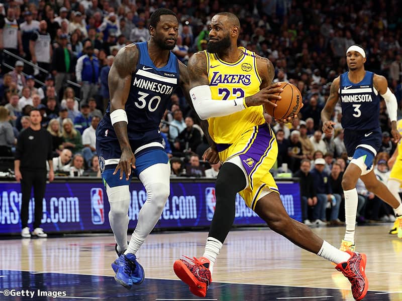 接戦に持ち込むも終盤のミスが痛手に…レイカーズがウルブズに惜敗、八村塁は3P2本含む8得点