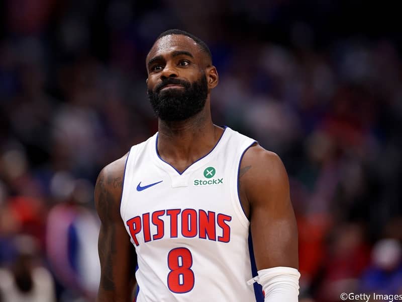 ニックス対ピストンズの第4戦終盤に誤審