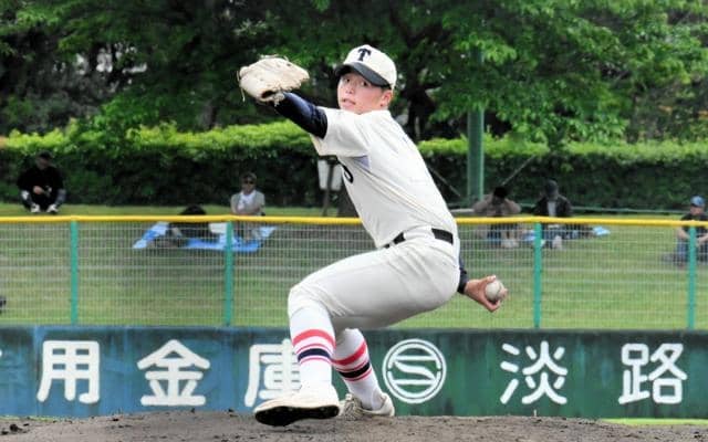 代役の背番号1じゃない　東洋大姫路、木下の完投で春の県大会優勝