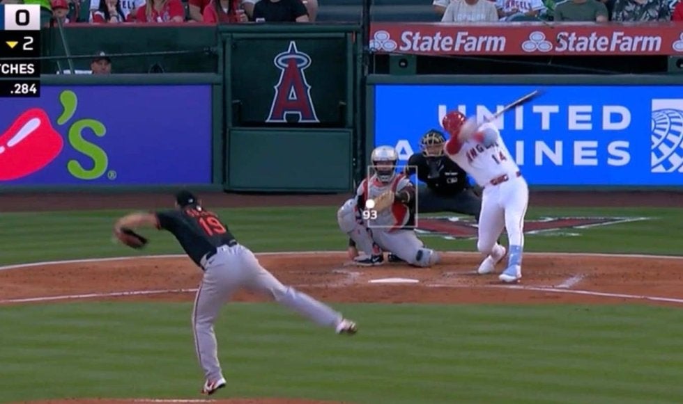 もうワケわからん！ 菅野智之に“打者が混乱”「この球は打てない」 外角いっぱいにズバッ… 絶妙すぎる速球で“マン振り三振”「これぞエース」