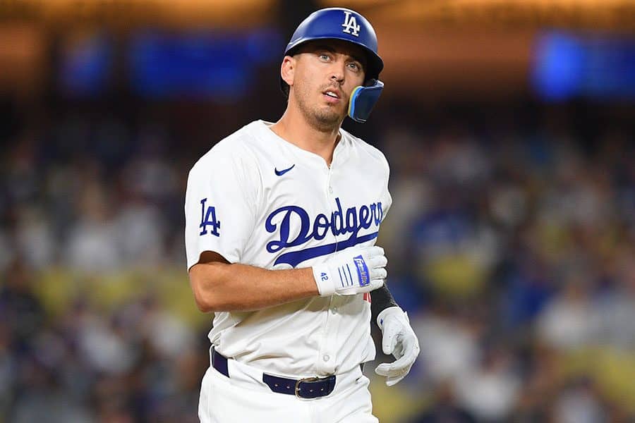 ドジャース激震、35歳捕手バーンズを“戦力外”に No.1有望株が昇格…米