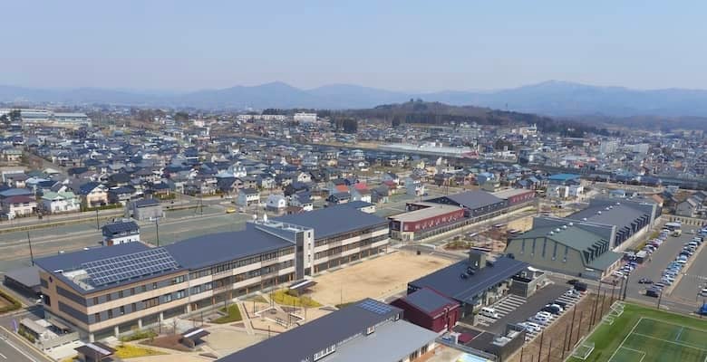  日本初のバレーボール専用コートも。塩漬け地→年間100万人来訪の岩手県紫波町の起死回生劇