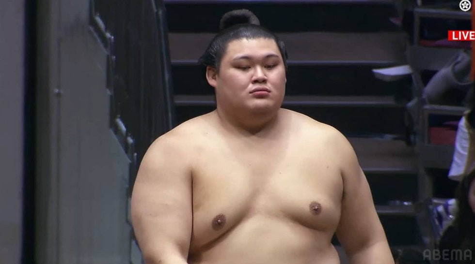 「これはバズる」大の里、大一番を前に花道奥で見せた“謎の動き”に再び脚光 元若乃花が言及「師匠の真似しますからね」