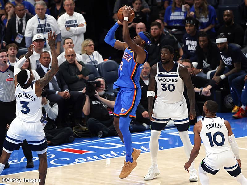 サンダーが30点差白星でファイナルへ