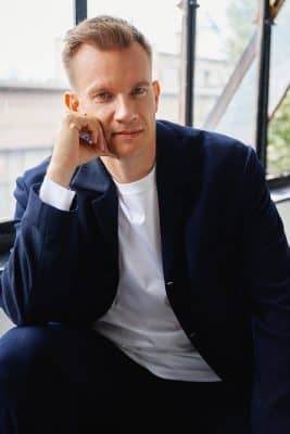 大阪B・サムエルボ氏が新監督に就任