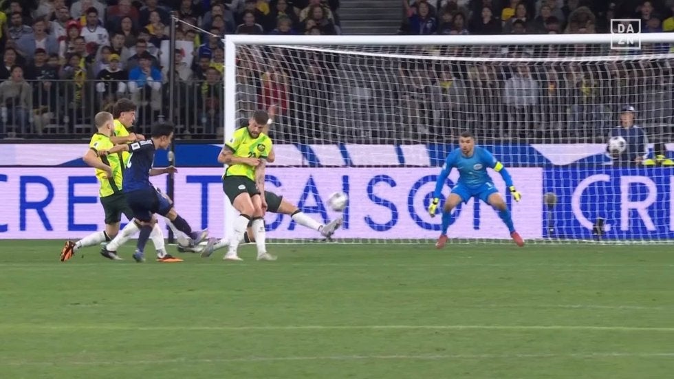 「久保入ると全然違うな」「完全にワンランク上」久保建英、相手5人翻弄の“貫禄”逆足シュート炸裂も決めきれず「あれは決めないと」「そろそろ確率上げて」ファンは議論百出