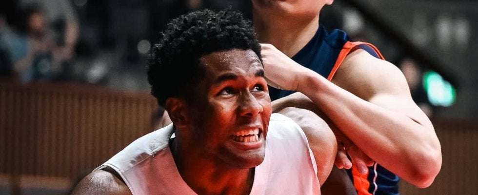 【専修大・アピア・パトリック眞】縁の下の力持ちからチームに欠かせない大事な戦力へと成長中 | 関東大学バスケットボール新人戦