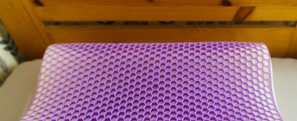 フランスベッドの枕「ズカンピロー」がマジのガチで人生変えてくれた。忖度なしで熱く語る！｜編集部の推しレポ