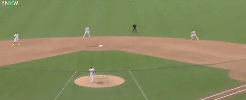 大谷翔平、軽く振って“まさかの展開”「いきなりエグい」 170キロ“弾丸ライナー”→内野陣の頭上を“爆速通過”「必ず1本は打つｗ」