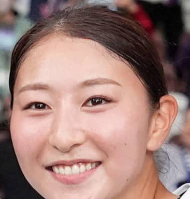 「惚れてまうやろ…」女子サッカー塩越柚歩、白の半袖Ｔシャツ姿で仲良し「れいはな」らとBBQ