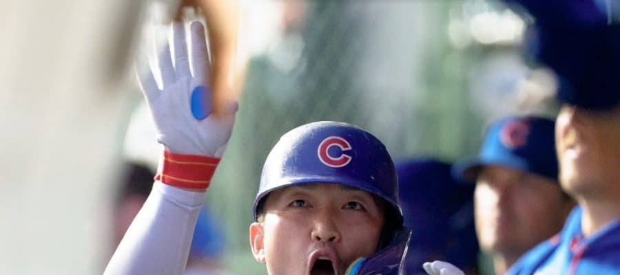 鈴木誠也が困惑…逸材との“珍攻防”直後に「飛んできたw」　まさかの行動に日米爆笑