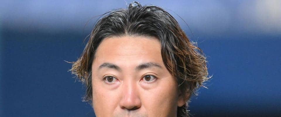 セパ首位打者の内川聖一氏が「あいつは天才」と思った後輩打者　ミラールームで１人で謎行動　顔面の前のボールを待つ凄い理由　真中氏も「天才だ！」