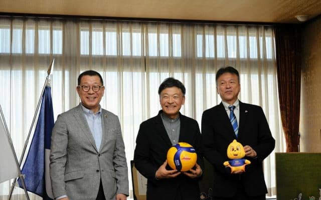 バレーSVリーグチェアマンが静岡市長を訪問　新アリーナに期待