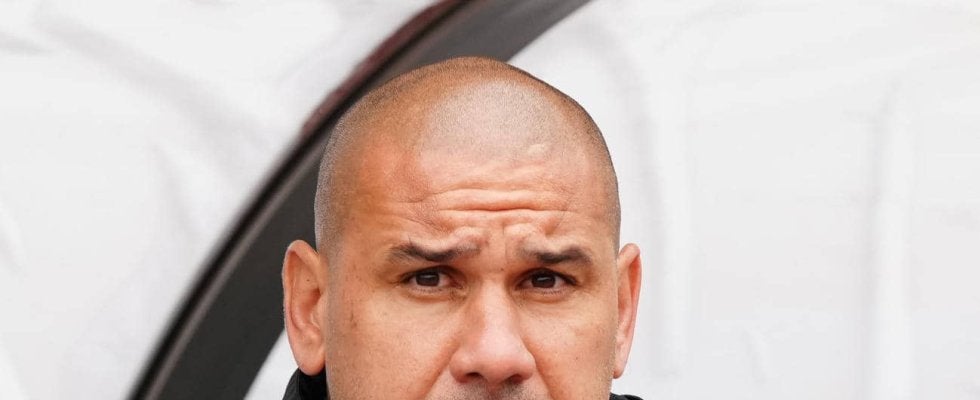 【横浜】また監督解任、クラブ史上初の非常事態「裏天王山」完敗でキスノーボ体制に見切り
