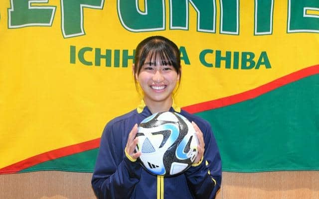 得意のドリブルで女子サッカー国際大会Vに貢献　注目集める16歳