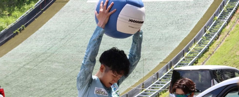 【ジャンプ】雪印メグミルクが練習公開　２大会連続五輪を目指す佐藤幸椰主将「虎視眈々と」