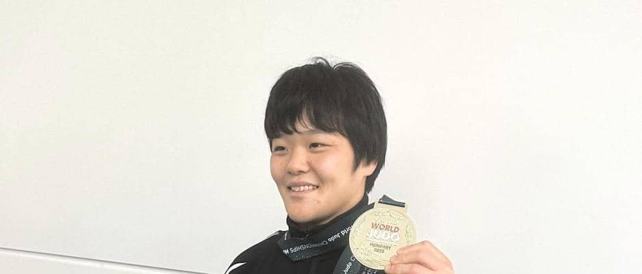 柔道　初出場初Ｖの嘉重春樺「ほっと」世界選手権から帰国