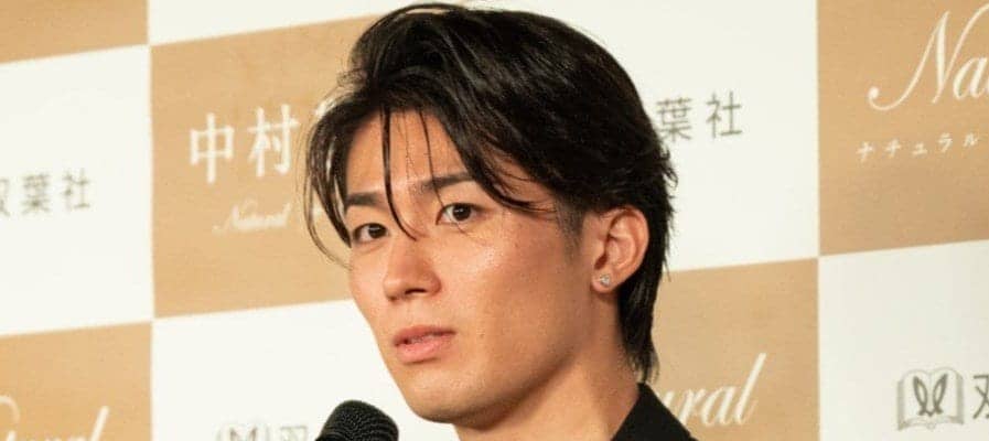 本人メッセージ動画も話題｢久保くんとナイスコンビでいて｣日本代表・中村敬斗“初のフォトブック”に反響｢色んな壁を乗り越えてこれたんですね｣｢写真もかっこよすぎて｣