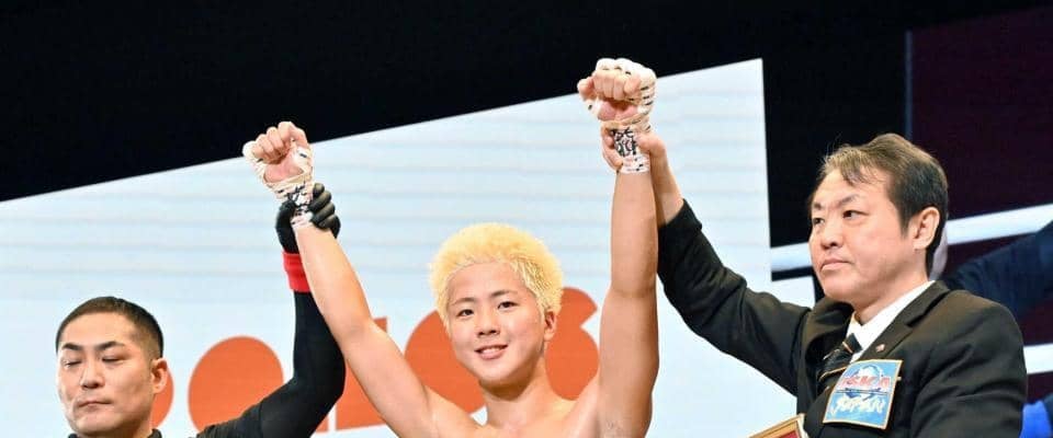 那須川龍心　兄・天心に続いて世界王座　判定で１１連勝！１９歳で獲った頂点　試合後兄から“ダメ出し”に苦笑いも