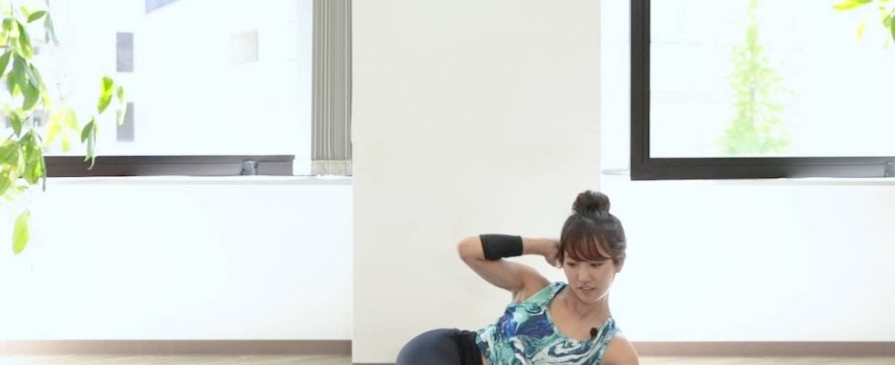 腹筋を気持ちよく伸ばして、しっかり引き締める8分間メニュー