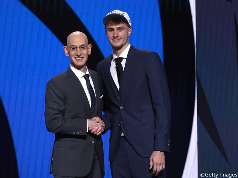 デューク大のクーパー・フラッグがマーベリックスから全体1位指名／NBAドラフト2025