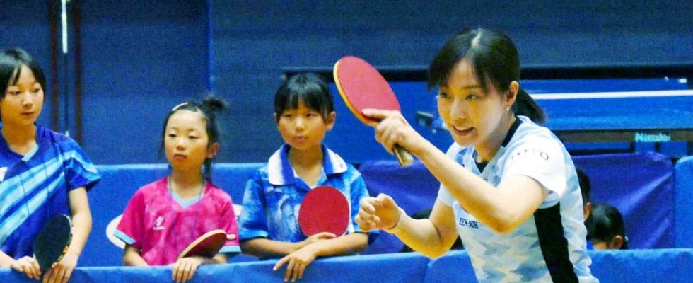 「お肉、野菜、果物はどれもおいしかった」岩手を満喫した後は石川佳純さん小学生に卓球教室