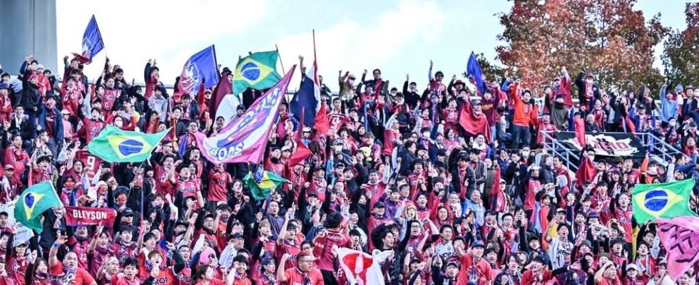 ｢ゴラッソすぎだろ神や…｣J1岡山MFの首位鹿島撃破のワンツー侵入→豪快ミドル弾に脚光！｢天才+天才｣｢素晴らし過ぎるスーパーゴール｣の声