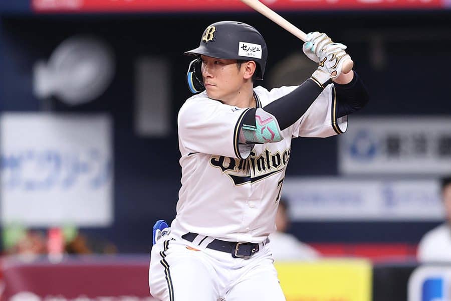 オリに痛手…打率.314の西川龍馬が登録抹消、前日に足を負傷