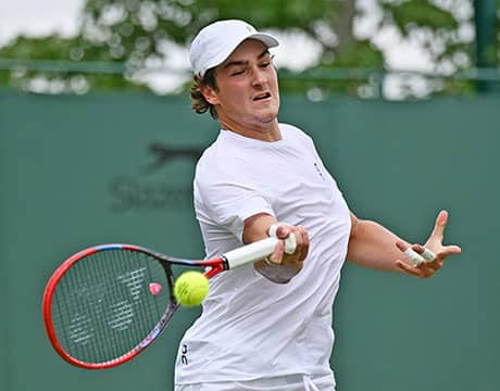  18歳 ウィンブルドン初出場で3回戦へ 