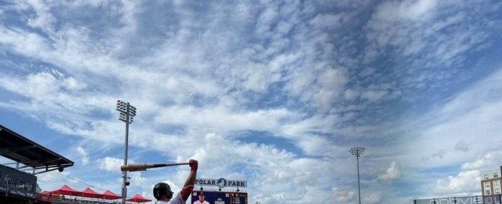 吉田正尚、一塁手挑戦は「1つのオプション」