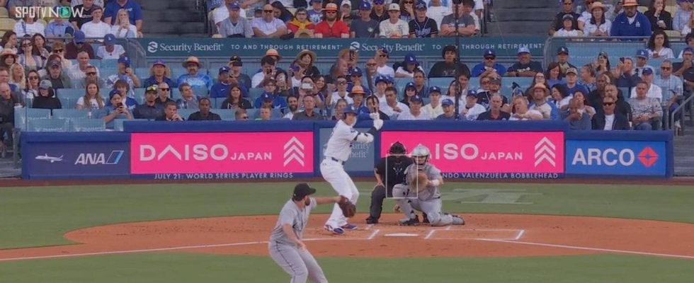 ドジャース戦での不思議な光景…大谷翔平を“ルフィ軍団”が応援するほっこりシーン「かわいいw」「いっぱいいるw」
