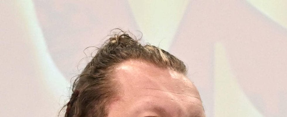 【AEW】飯伏幸太を救出したケニー・オメガが高梨将弘Ｔシャツを着ていたことをＸで説明