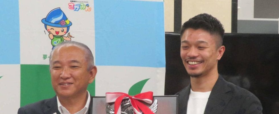 統一王者中谷潤人、WBCベルトだけ披露「まだ届いていない」次戦浮上カルデナス「強いと思う」