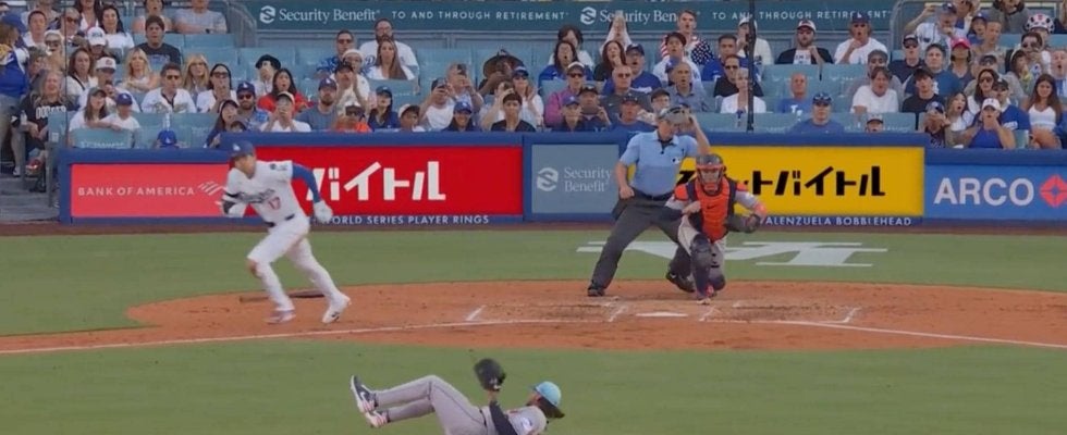 大谷翔平、155キロ打球が直撃…相手投手がマウンドでうずくまる様子 「大丈夫？」「痛そう」ファンから心配の声