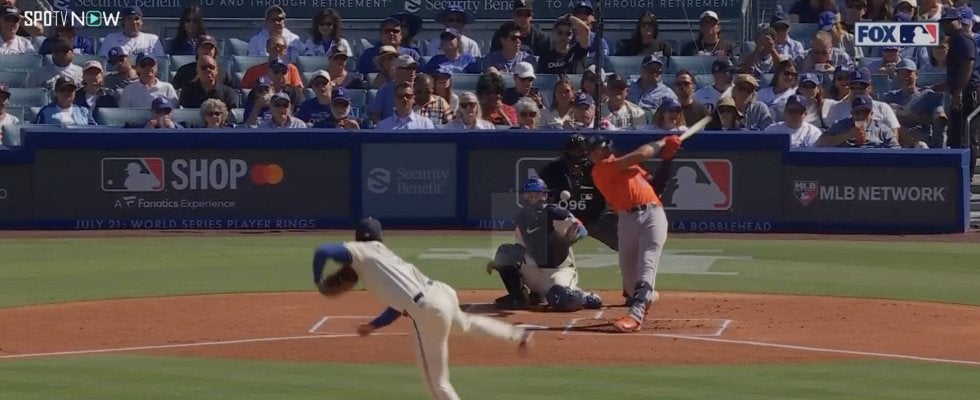 大谷翔平の“エグいストレート”が相手バットをへし折った…「変な曲がりかたした？」内角をえぐる96マイルの“魔球”が「威力やばすぎ」