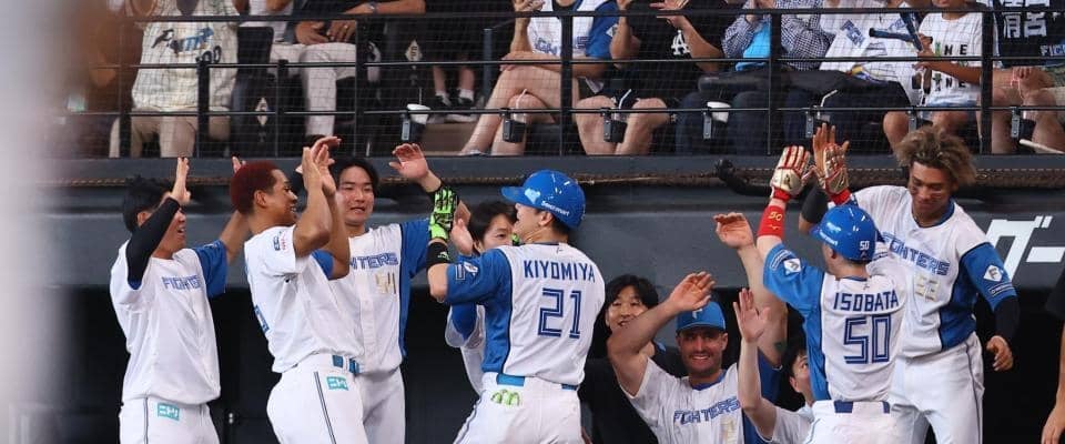 日本ハムが楽天３タテで首位がっちりキープ　強打で圧倒、レイエス満弾＆清宮勝ち越し２ラン　達は勝ち負けつかず、先発連勝記録更新は持ち越し