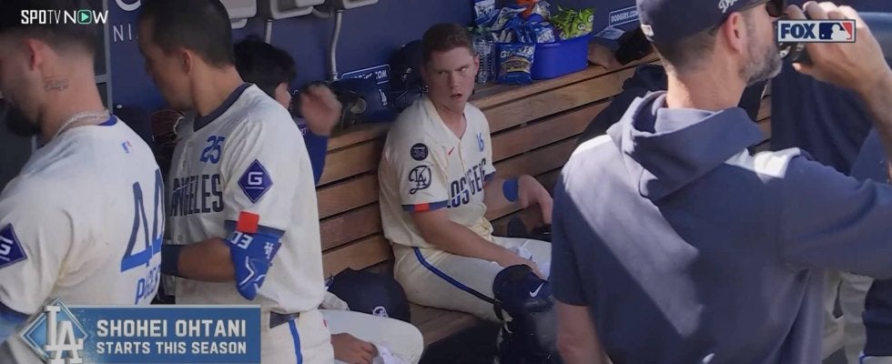 痛かった？ 剛球連発の大谷翔平に“相棒”キャッチャーがクレーム？ ベンチでのやり取りが話題…カメラが捉えた“ほっこり”一コマ
