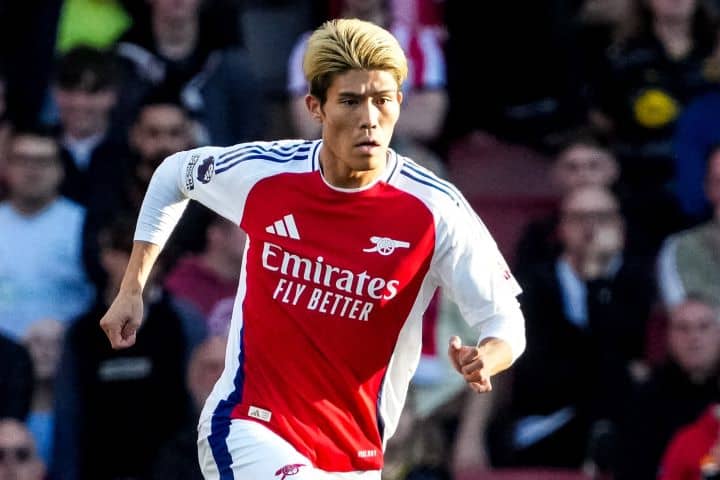 「あまりに悲しい旅の終焉」アーセナル退団の“日本最強DF”に英紙が惜別　無念の現実に「通算690日を負傷離脱、100試合以上を欠場」と嘆きも