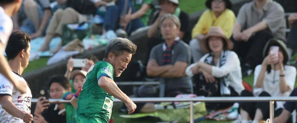 カズ４０周年記念試合は鈴鹿が３点差を追いつき激戦ドロー　カズは前半出場で見せ場　５８歳１３０日の最年長出場記録更新