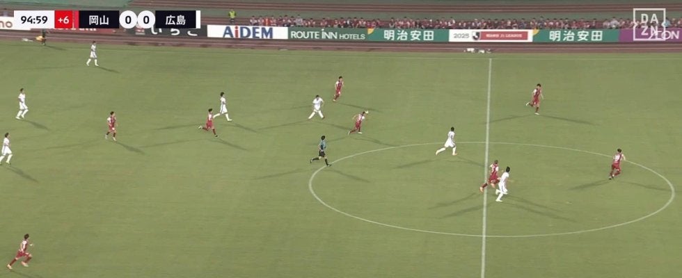 「どこがハンドなん」試合の流れが変わる“疑惑のジャッジ”にファンの不満爆発「理解できん」ハンド判定されたパスカットの瞬間