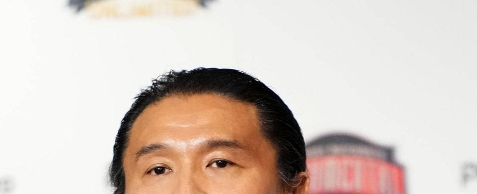 元横綱貴乃花氏、満面の笑みで愛犬と３ショット「まるで貴花田」「子どもの頃の笑顔」ファン歓喜